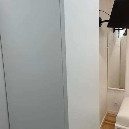 Pensamento Inedito 55 Alloggio in famiglia *